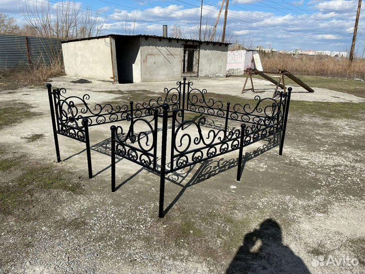 Оградки ритуальные, кресты, столы, лавки