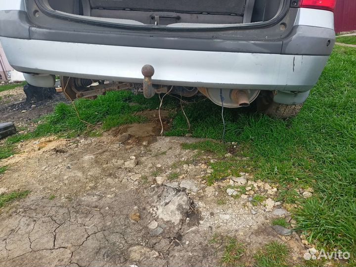 Задний бампер с дефектами Mazda premacy 2001г