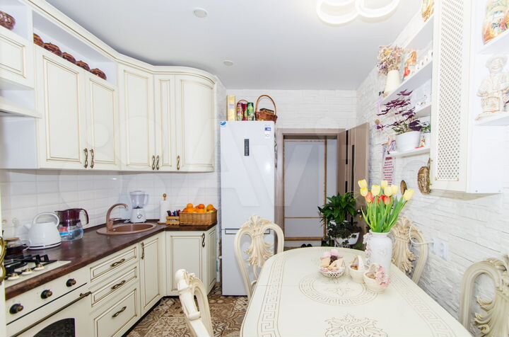 1-к. квартира, 43 м², 1/10 эт.