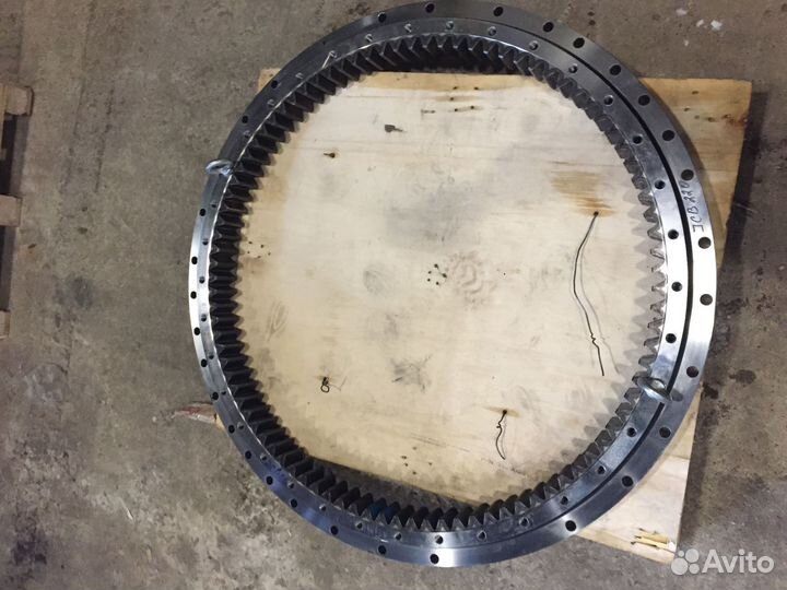 Круг поворотный Hyundai R 210LC-5