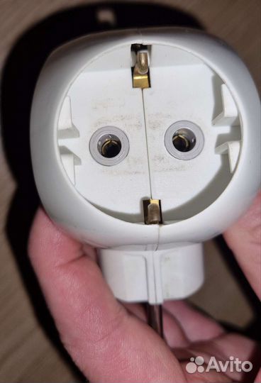 Тройник электрический makel 16A 250В с/з IP20