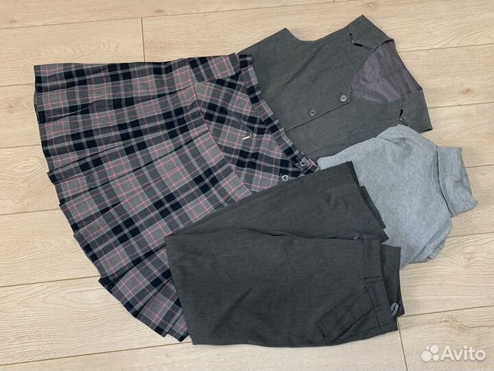 Школьная форма для девочек пакетом 44-46размер