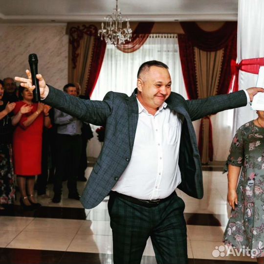 Ведущий на свадьбу