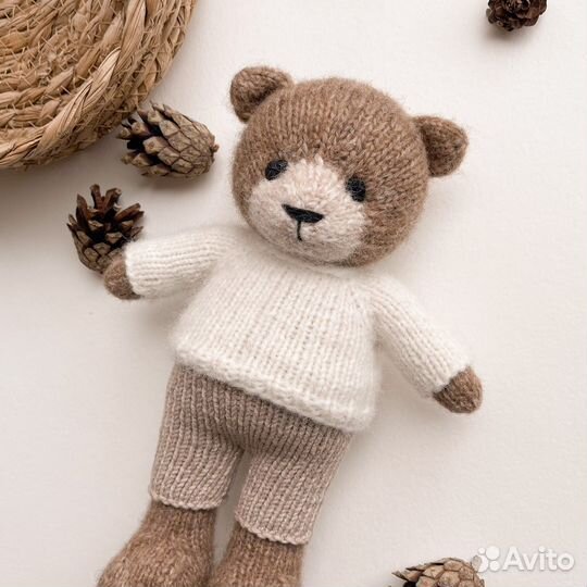 Вязаная игрушка мишка