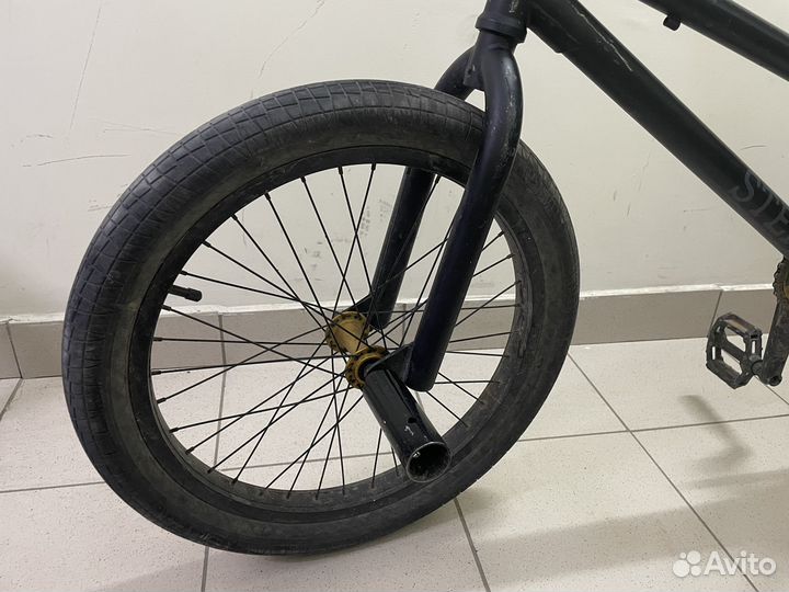 Трюковый велосипед BMX