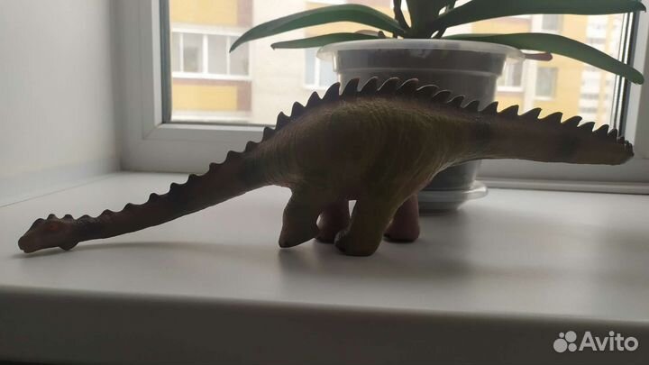 Динозавр Аломозавр