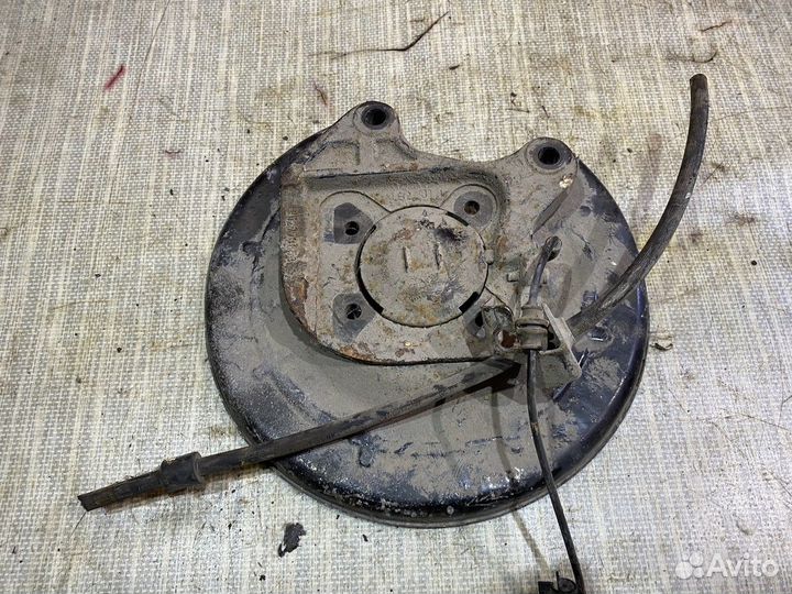 Кулак задний левый Опель астраj GTC Opel Astra