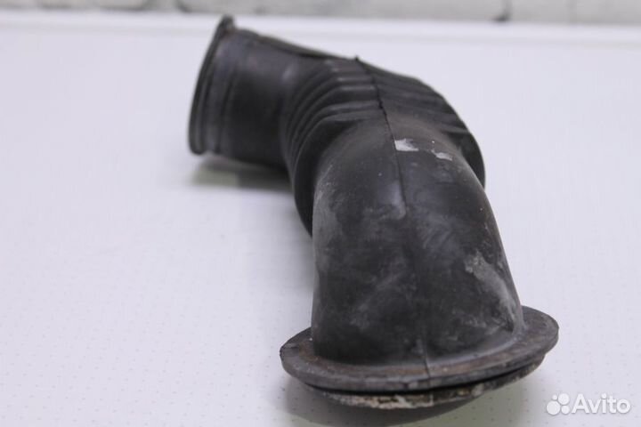 Патрубок (дозатор-бак) Bosch 266973 бу. 3355