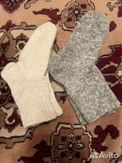 Шерстяные носки ручной вязки