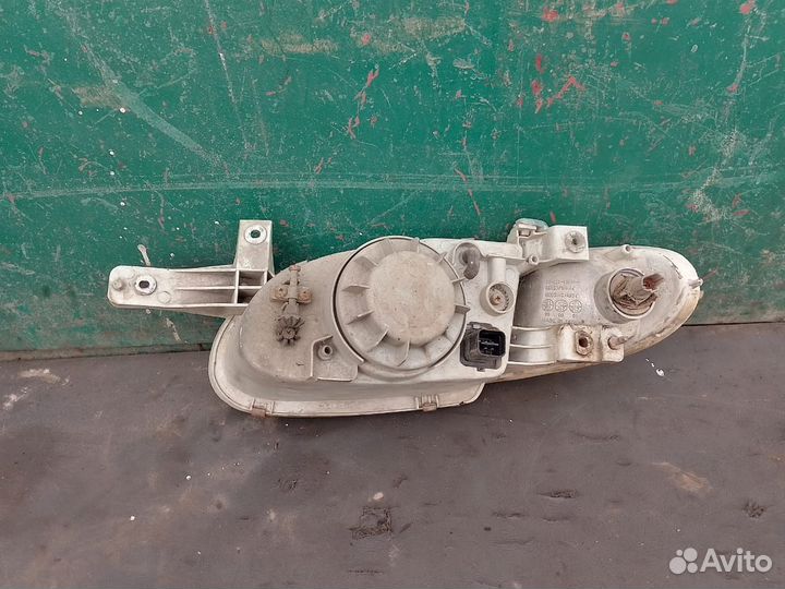 Фара правая для Hyundai Accent 1 с поворотником