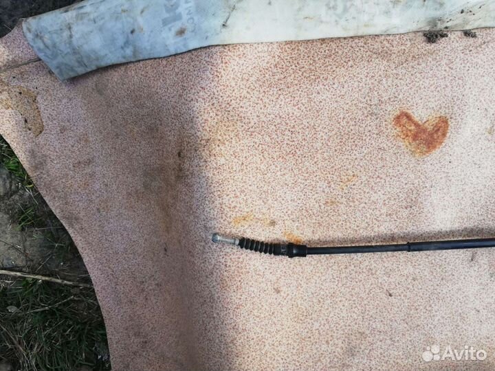 Трос стояночного тормоза Шкода октавия 3