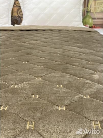 Покрывало велюр стёганое
