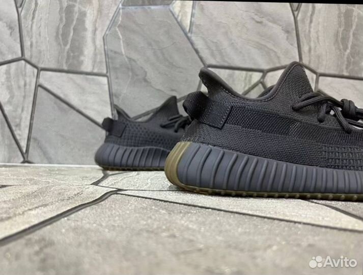 Кроссовки мужские yezzy boost 350