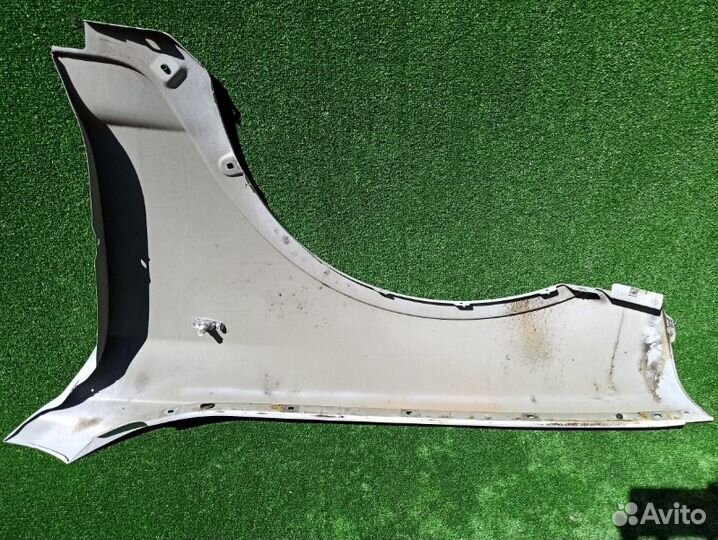 Крыло переднее правое Bmw E83