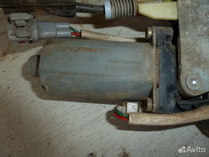 Стеклоподъемник электро задний правый Карина Е