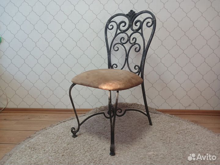 Продам эксклюзивный набор кованной мебели