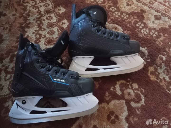 Коньки хоккейные детские 37 размер
