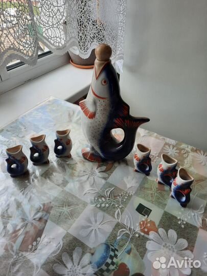 Статуэтка Графин-штоф и стопки рыбки