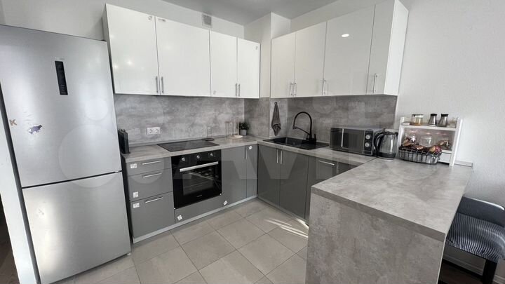 3-к. квартира, 79,8 м², 16/17 эт.