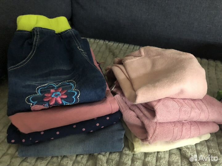 Отдам пакет вещей на девочку за киндер
