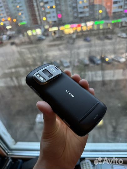 Nokia 808 PureView, 16 ГБ