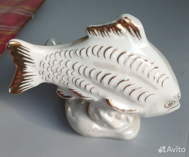 Статуэтка Карп. Фарфор. Дулево. СССР