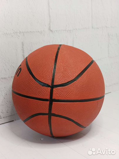 Баскетбольный мяч