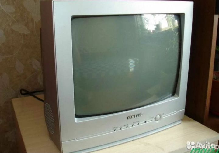 Телевизор samsung