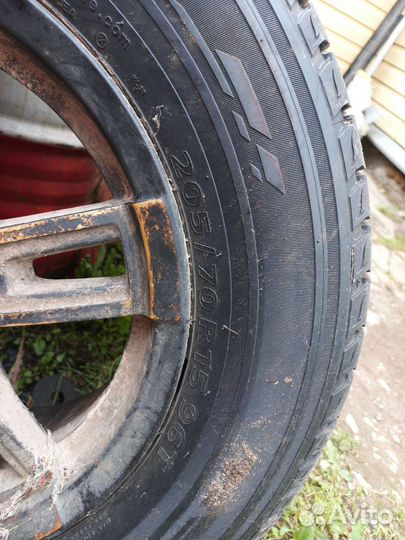 Kumho Crugen Premium KL33 205/70 R15