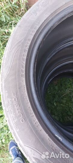 Roadstone N'Fera RU5 255/50 R19 107W