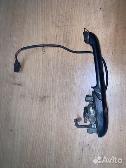 Ручка передняя правая vw b4 passat