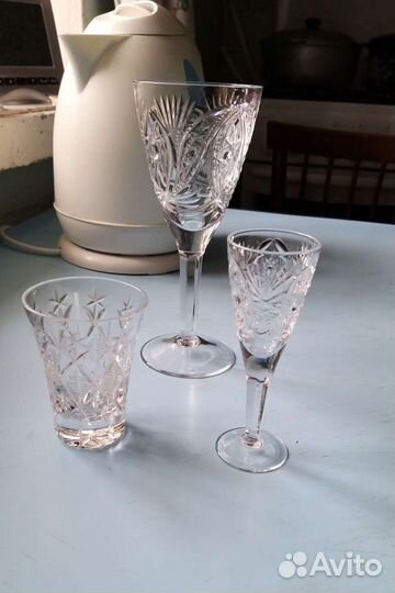 Хрустальные вазы, бокалы, рюмки, кружки