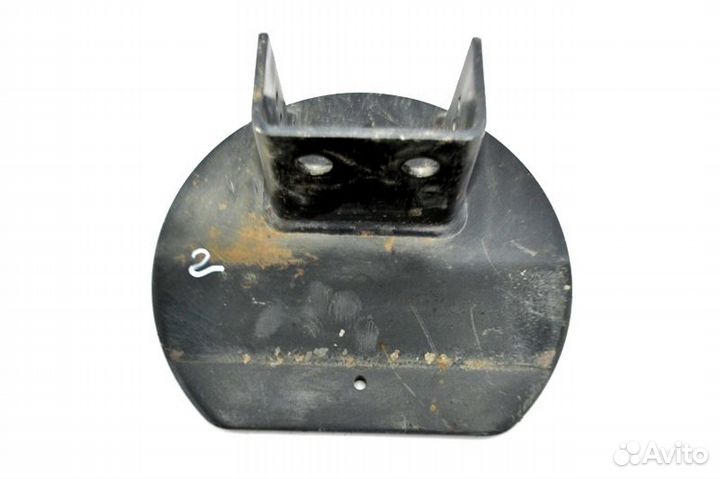 Крышка пневмобаллона вспомогательного моста, права