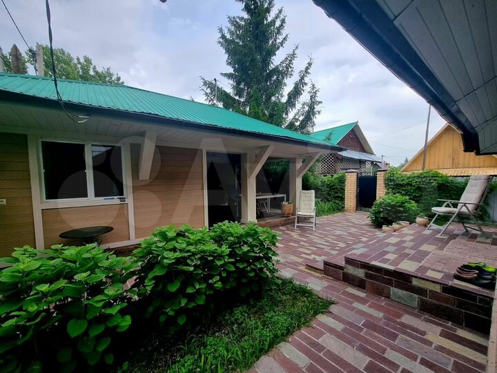 Дом 313 м² на участке 7,8 сот.