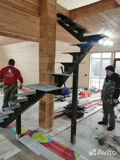 Лестница на монокосоуре