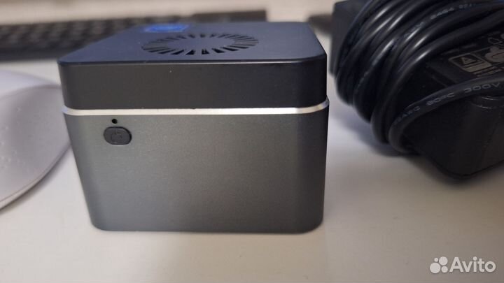 J4125, Gigabyte 3350c