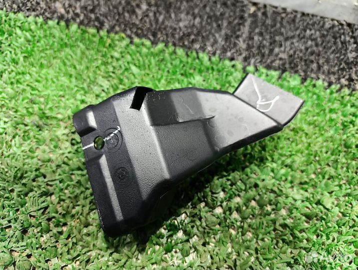 Воздуховод отопителя левый Mitsubishi Pajero Sport