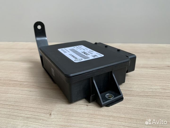 Блок управления стояночным тормозом Рено Меган 3