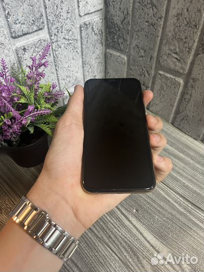 Телефон iPhone 11 pro