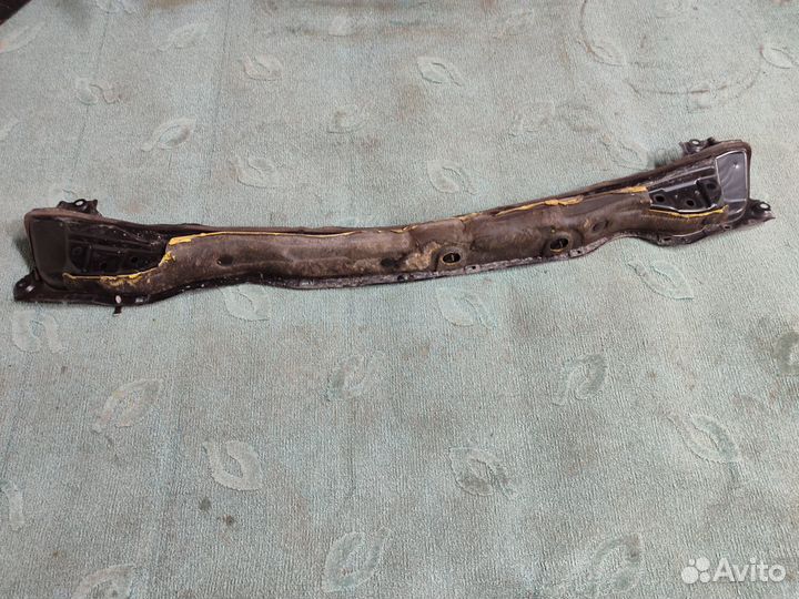 Жабо метал. Toyota RAV4 30 2006-2013 левый руль