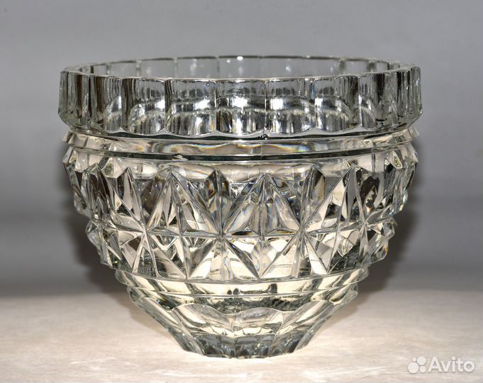 Ваза из звонкого хрусталя