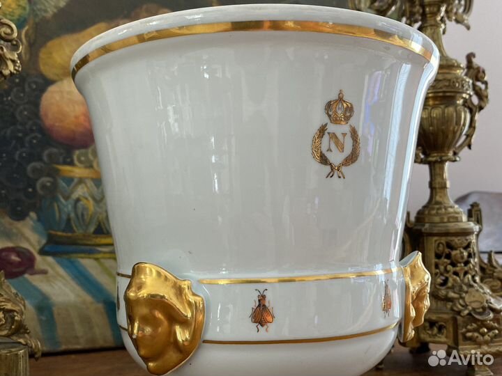 Кашпо белое. Фарфор. Золото. Франция