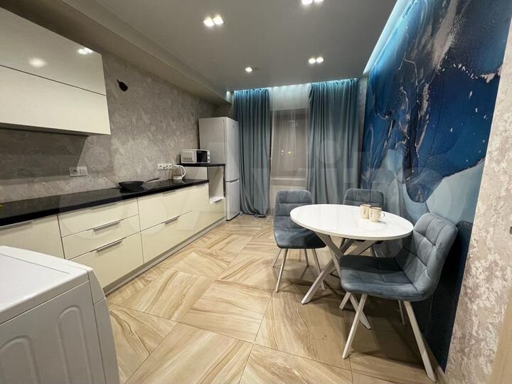 2-к. квартира, 66 м², 2/16 эт.