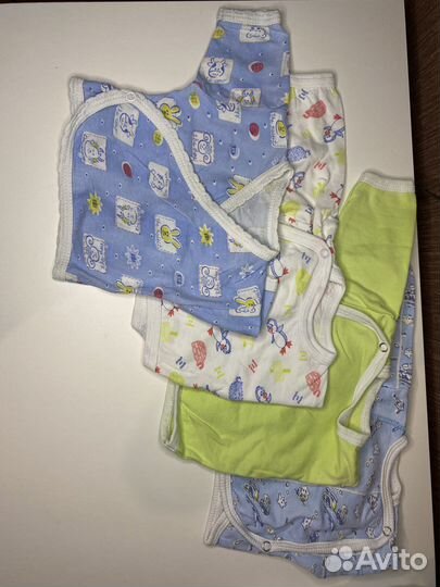 Детские вещи на новорожденного пакетом