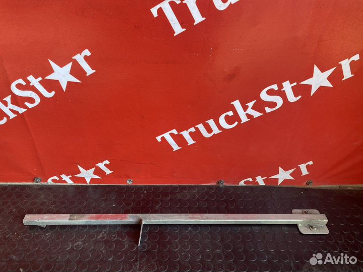 Кронштейн продолжения двери правый