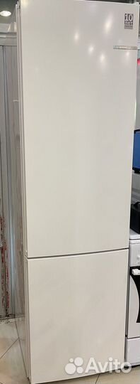 Холодильник Bosch kgn39nw2ar