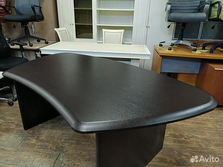 Стол руководителя б/у 205х112х75 02172-внг