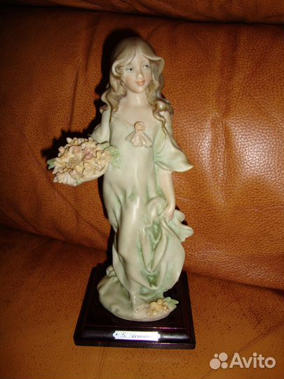 Каподимонте G. Armani Времена года. Вся коллекция