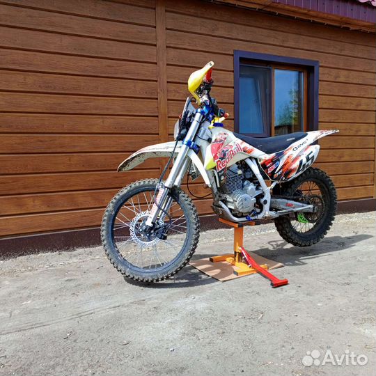 Подставка под мотоцикл