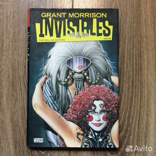 Invisibles. Book one со Скетчем и Подписью